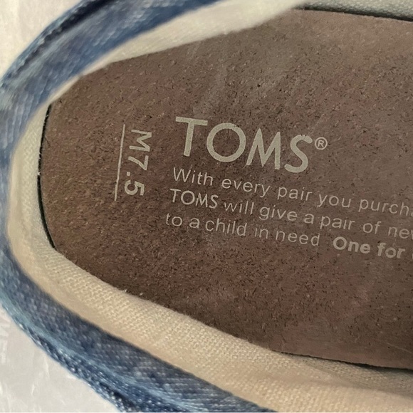 Toms shoes - Picture 3 of 3